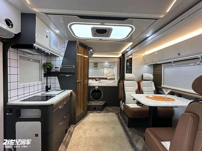 驰房车：以“无极”之名定义全场景舒适旅居mg不朽情缘平台网站北京首钢房车展｜大(图2)